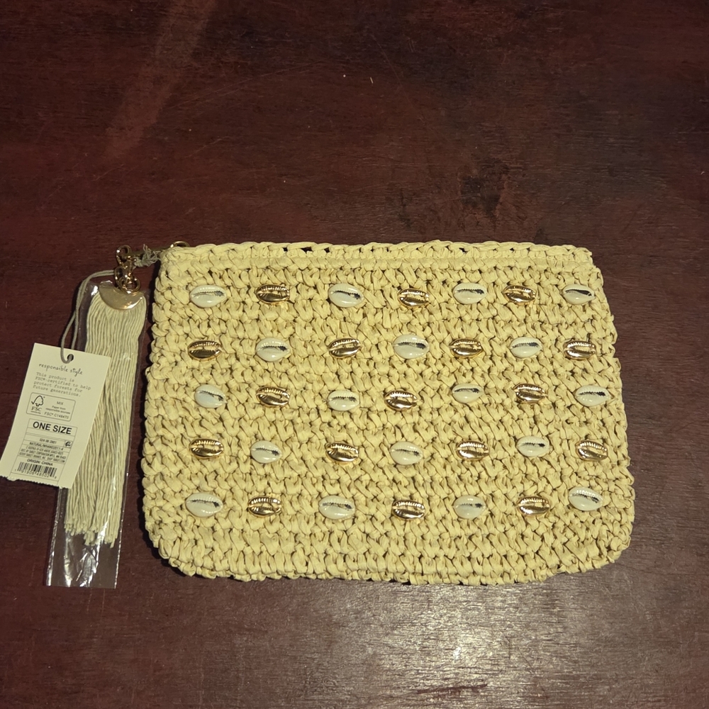 Woven Shell-Embellished Straw Clutch - Cream